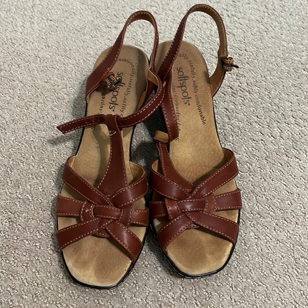 Soft spots wedge sandals